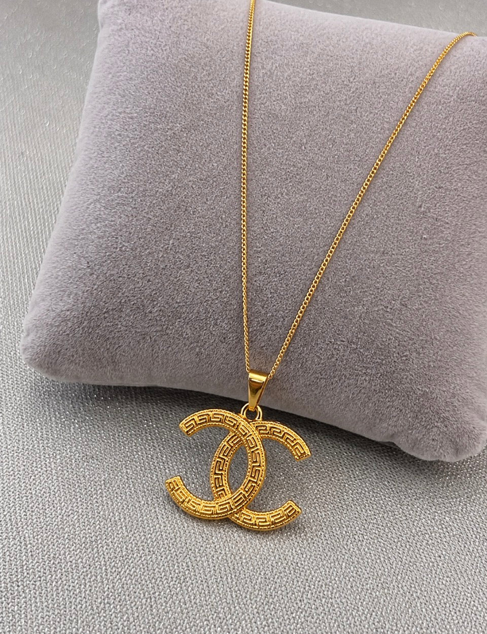 Solid 18ct gold necklace