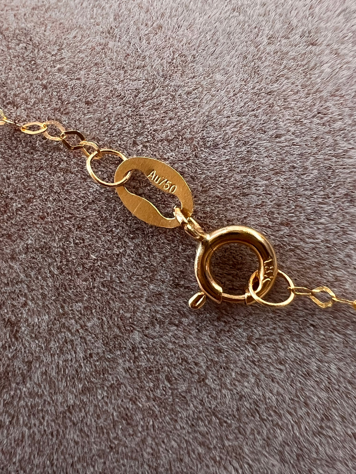 Solid 18ct gold dainty ball necklace