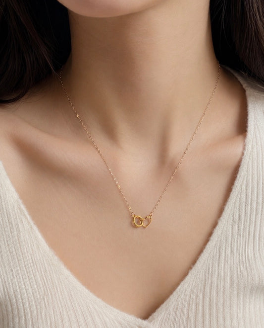 Pure 18ct gold link heart necklace