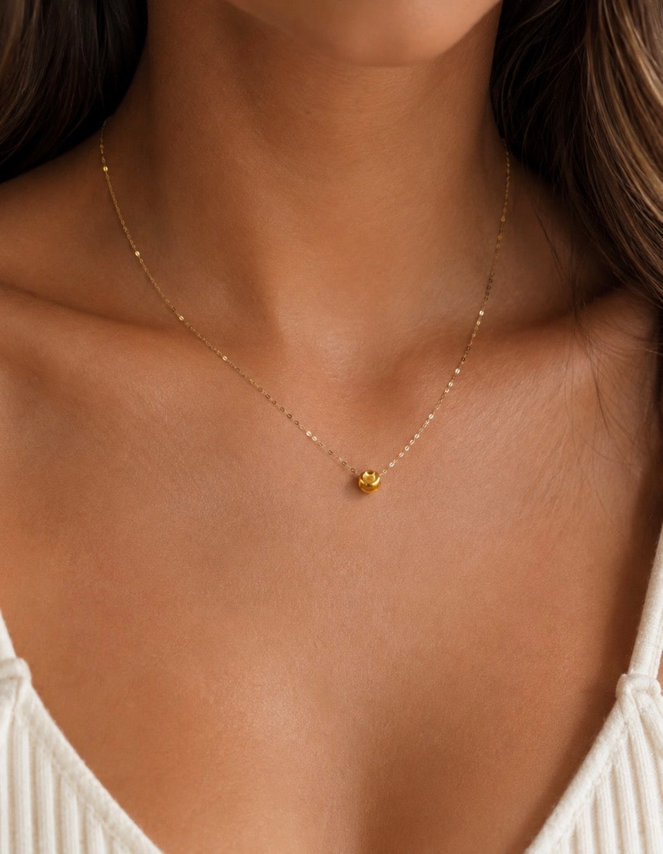 Solid 18ct gold dainty ball necklace