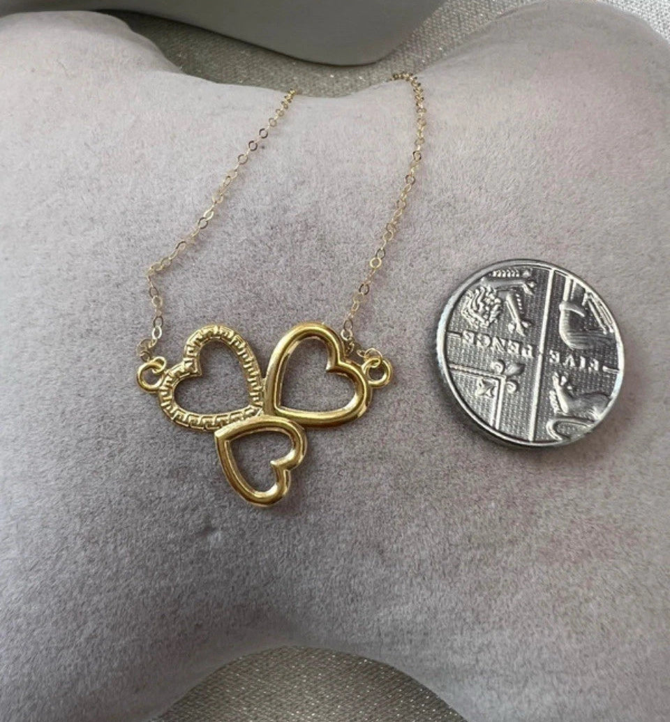 Solid 18ct gold  dainty heart  necklace