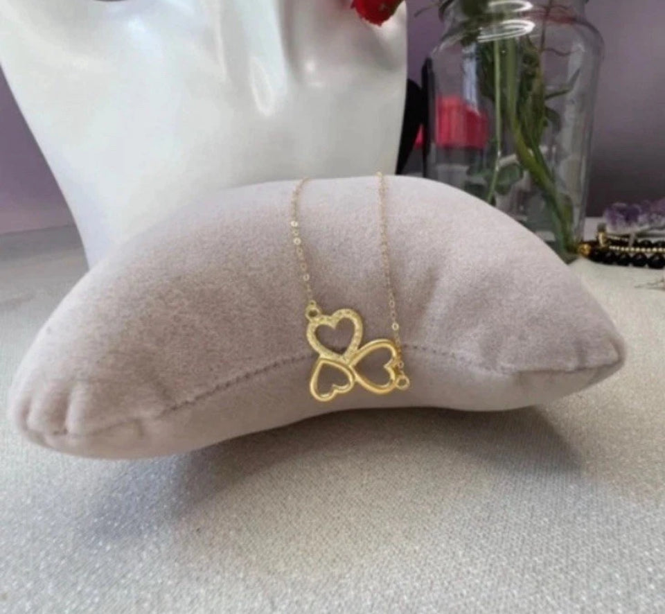 Solid 18ct gold  dainty heart  necklace