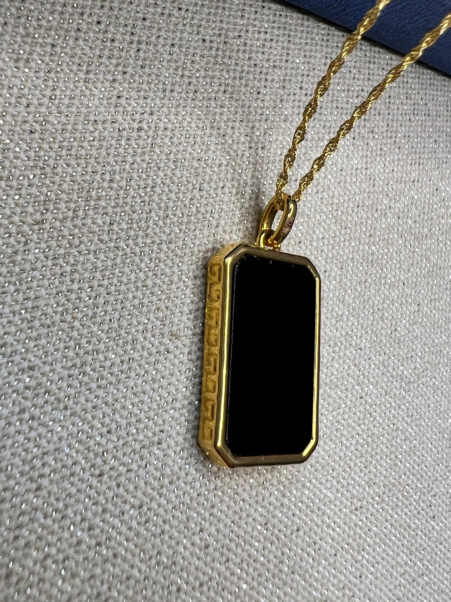 Solid 18ct gold onyx necklace