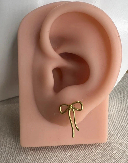 Solid 18ct bow  earrings