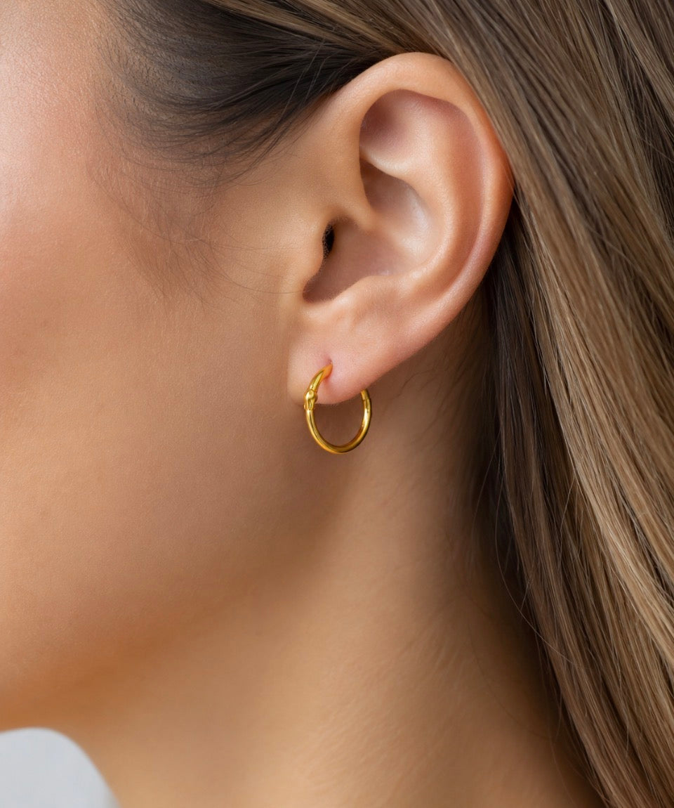 Solid 18ct Gold Dainty Hoop Earring