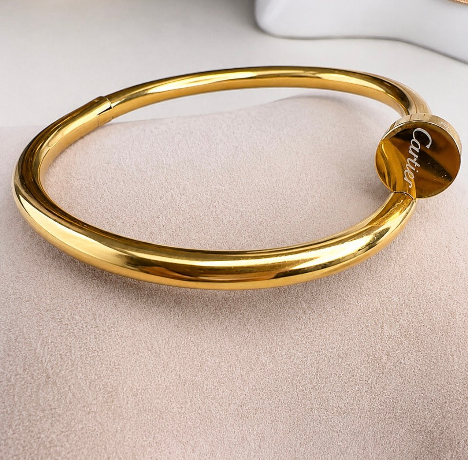 18ct gold plated bangle