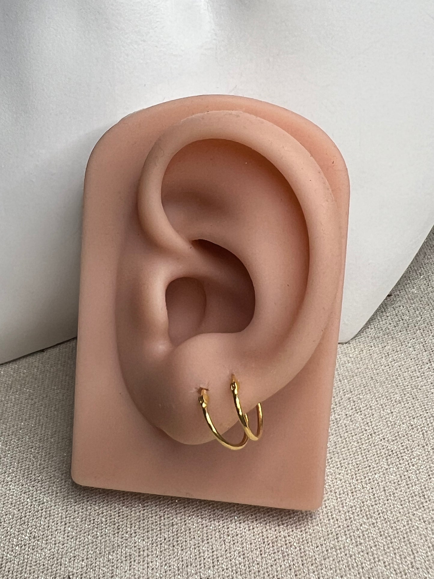 Solid 18ct Gold Dainty Hoop Earring