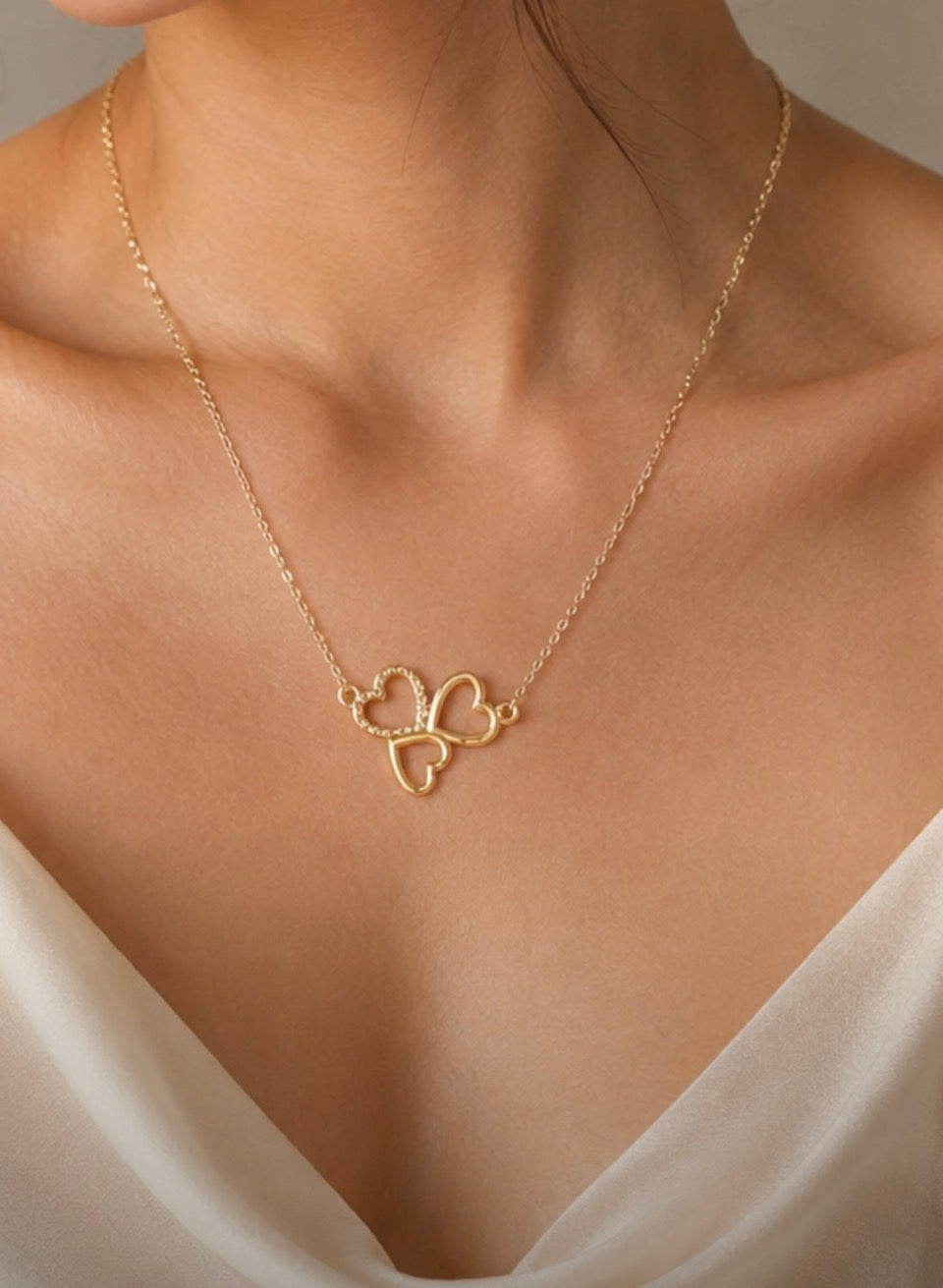 Solid 18ct gold  dainty heart  necklace
